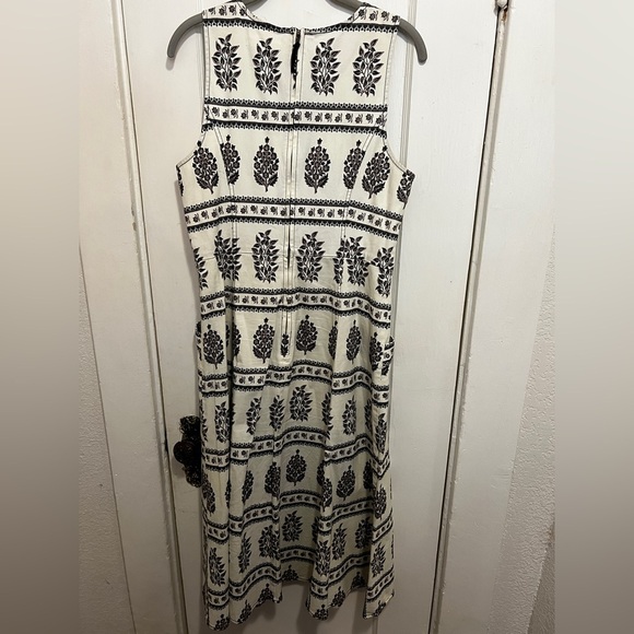 ANTHROPOLGIE Woodblock MIDI Sleeveless Dress - Picture 4 of 14